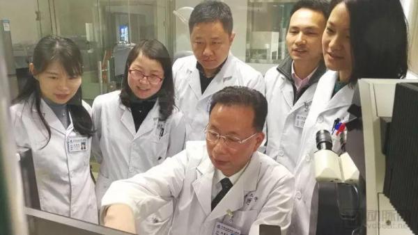 专访新任中华医学会皮肤病分会主任委员陆前进:借力 AI,为医生赋能 专访新任中华医学会皮肤病分会主任委员陆前进:借力 AI,为医生赋能